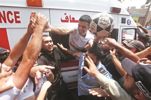 Hunger-striking player finally freed