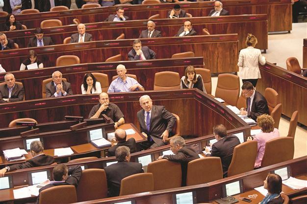 Netanyahu government crunches on military bill
