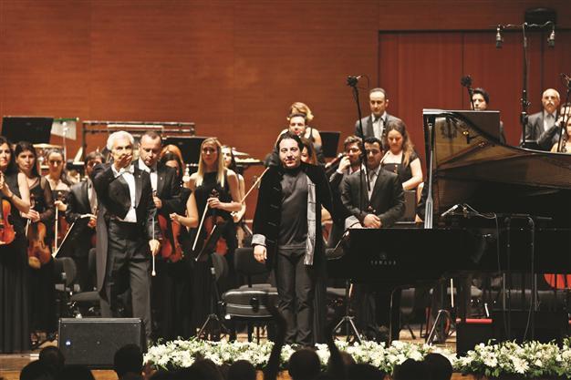 Turkish composer’s premiere gets ovation