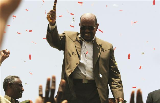 Burning hot summer awaits foes, says al-Bashir