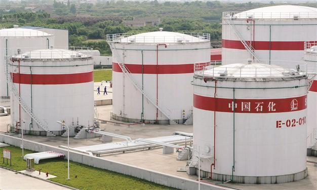 Iran ships oil to China: sources