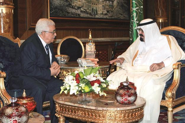 Abbas seeks urgent aid on Saudi visit