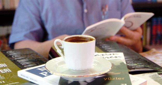 Coffee shop in southeast Turkey gives free drinks for reading books