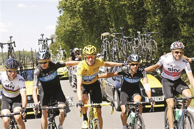 Wiggins books his place in history of Tour de France