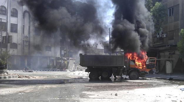 Syrian forces assault Damascus, Aleppo