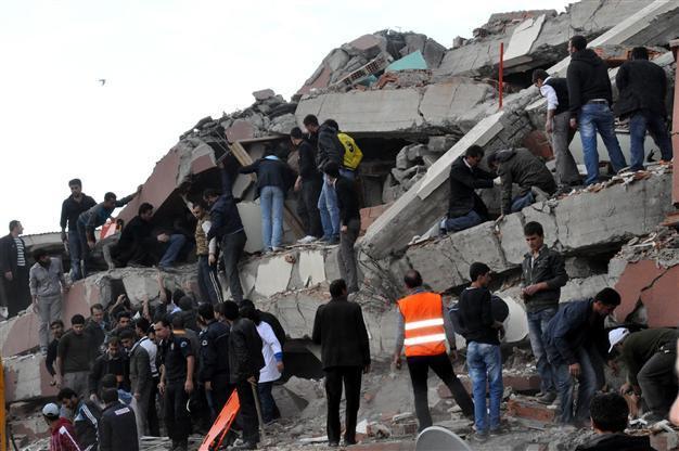 Owner of hotel collapsed in Van quake arrested
