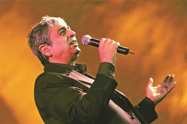 Macias to play for Istanbul audience