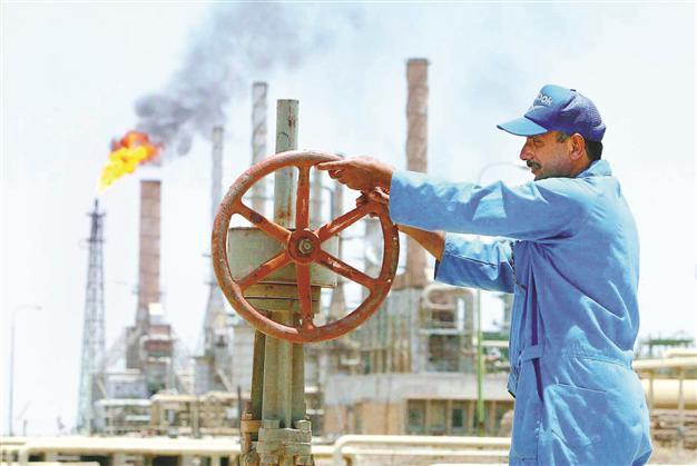 U.S. oil giant signs deal with Iraqi Kurds, defies central authority