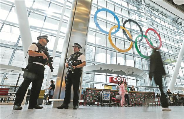 World leaders, top celebrities flock to London for ceremony