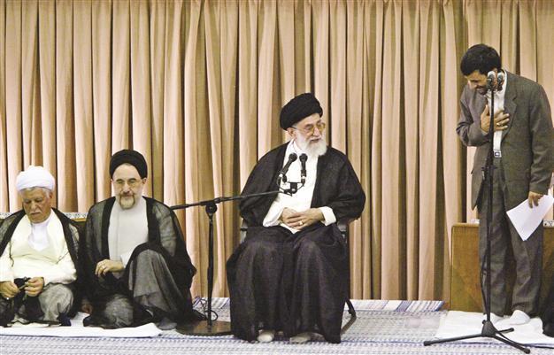Ahmadinejad to retire next year