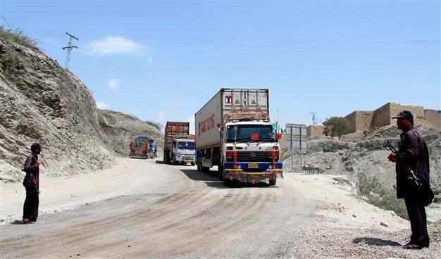 Pakistan suspends NATO supply route over security