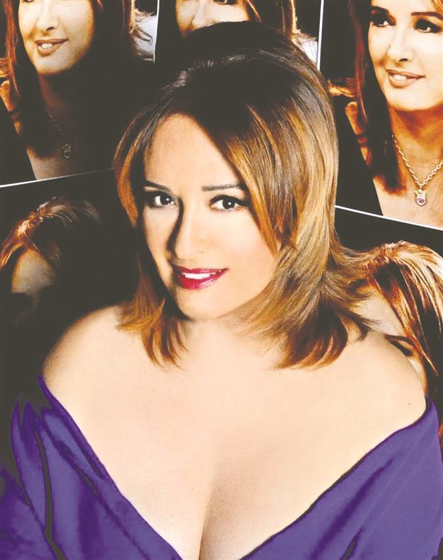 Müjde Ar supports Hülya Avşar