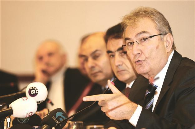Baykal warns his party against AKP politics