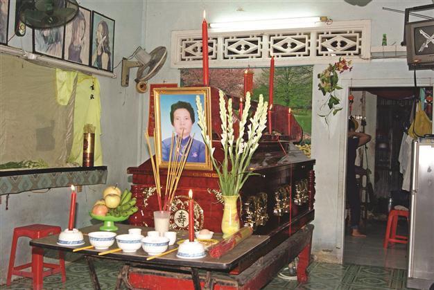 Mother of Vietnamese blogger ‘self-immolates’