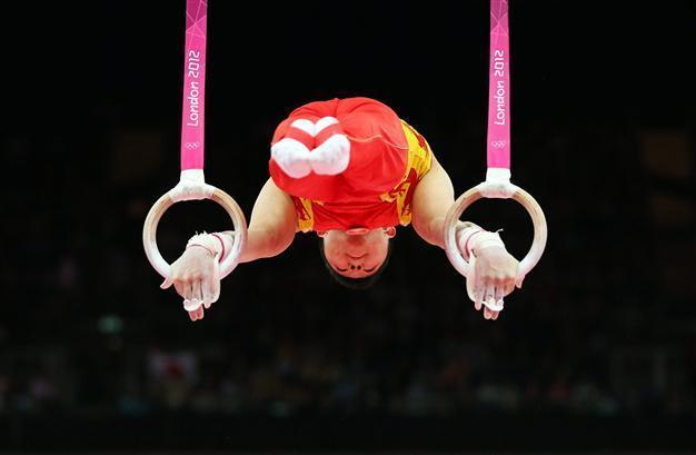 China rises above chaos to take team gold