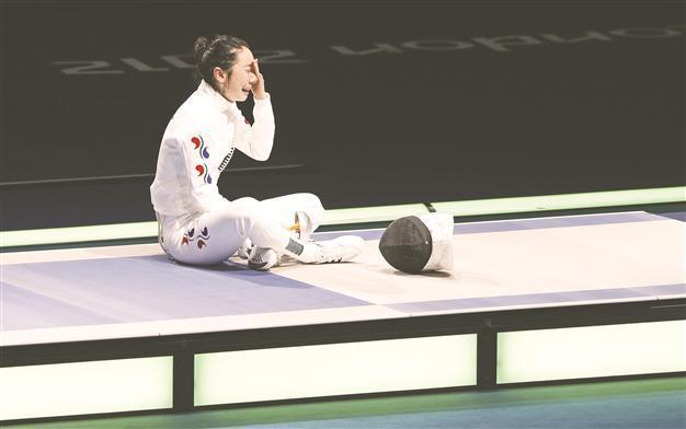 Shin wins sympathy, but no medals after dramatic wait