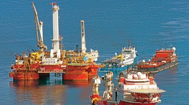BP joins oil giants in posting negative data