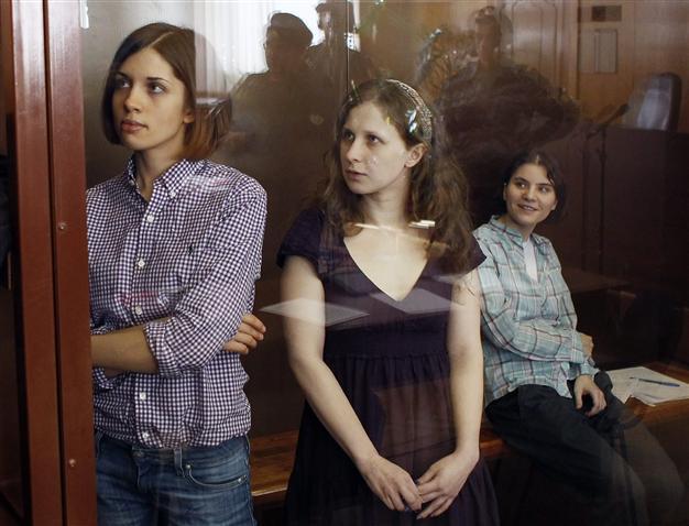 Anti-Putin punks declare innocence, regret at trial