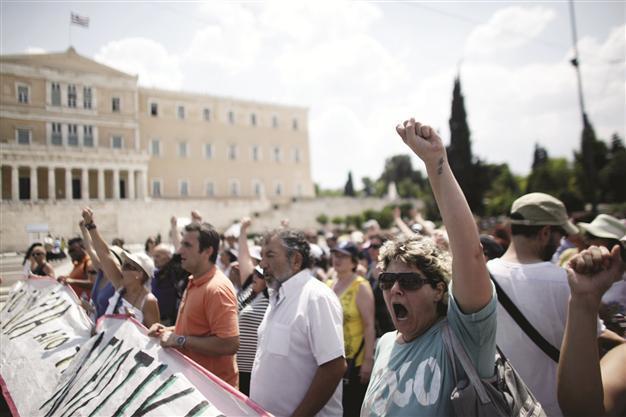 Greece ‘committed’ to reforms to avert bankruptcy: Minister