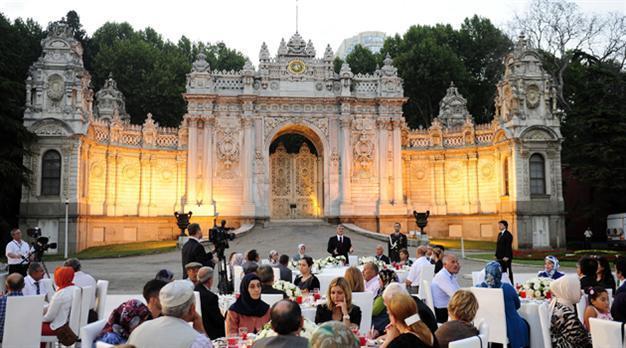 Ottoman descendent seeks to get married in grandfathers palace