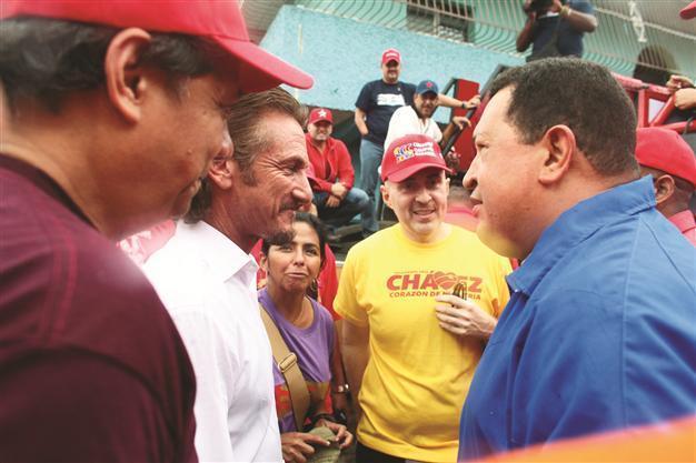 Sean Penn joins Chavez on campaign