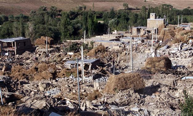 Iran raises earthquake death toll to 306