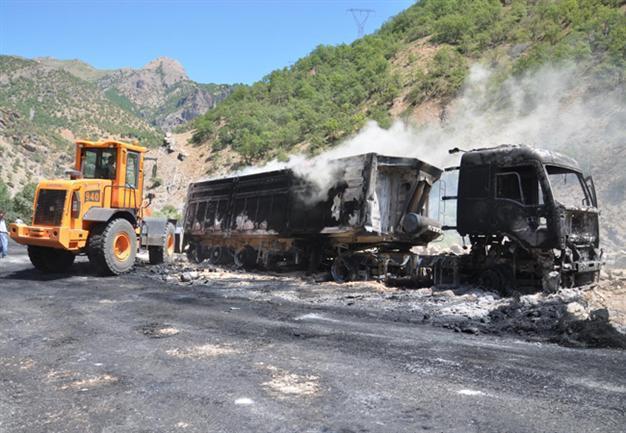PKK raids construction site, kidnaps 11