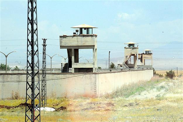 Tunnel discovered in Diyarbakır prison