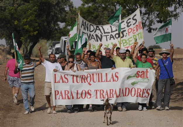 Robin Hood activist collective evicted from Spanish farm