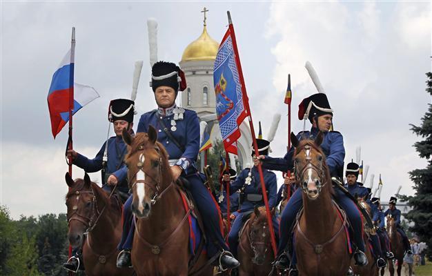 Russia marks victory over Napoleon with march on Paris