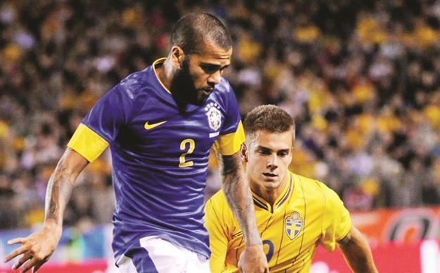 Argentina, Brazil enjoy big friendly victories