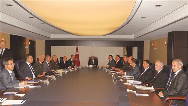 Gov’t reviews fight against terrorism, calling for unity