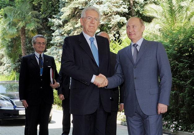 Italian PM meets Putin to cement post-Berlusconi ties