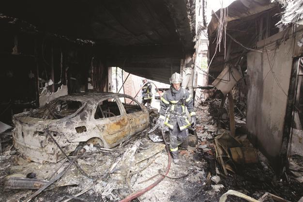 Hollande pledges tough response to Amiens riot