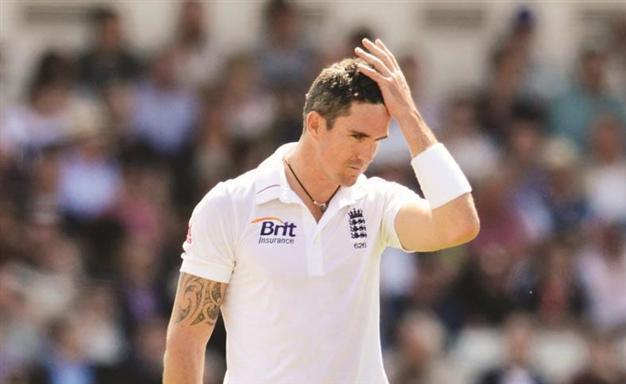 Pietersen apologizes for texts to S Africans