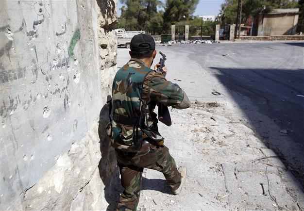 Syrian helicopters drop leaflets over Aleppo