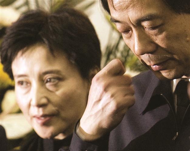 Death sentence for Bo’s wife shakes China