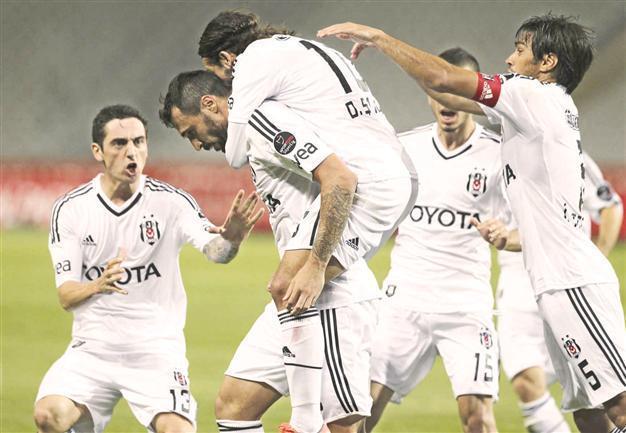 Beşiktaş save one point with late header