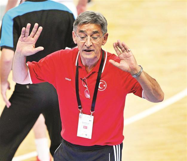 Angry Tanjevic calls NBA coaches ‘stupid’