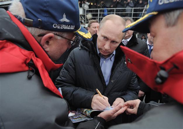 Russia may evacuate Syrian base, says Navy chief
