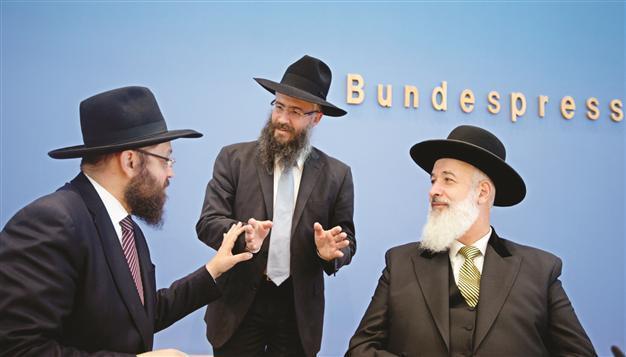 German circumcision debate flares up after probe on rabbi