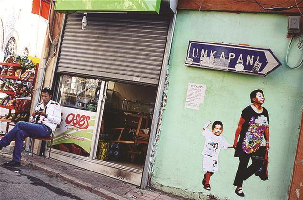 Street artist Robbbb brings China to Istanbul’s streets