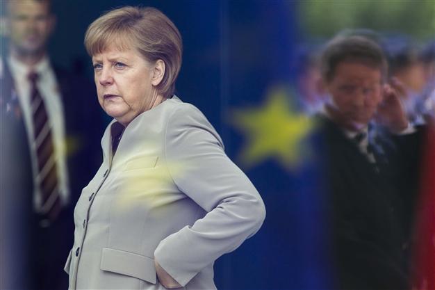 Dont overestimate Germanys ability to save euro: Merkel