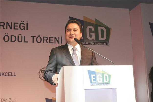 Deputy PM praises economy journalists