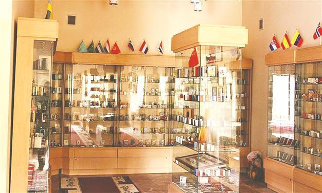Unique Baku museum displays mini books