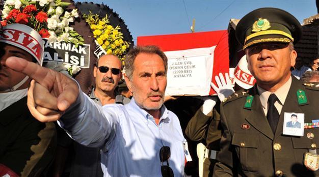 Minister halts military band to allow Islamic chant
