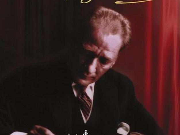 Greek daily gives away copies of Atatürk book