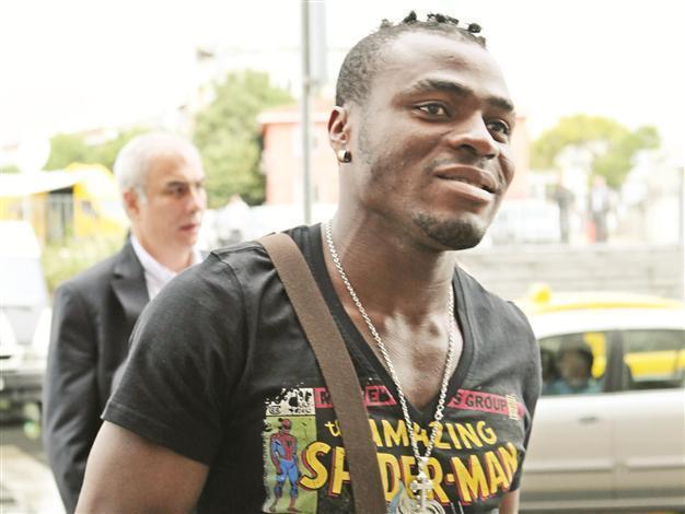 Emenike speaks in court before game