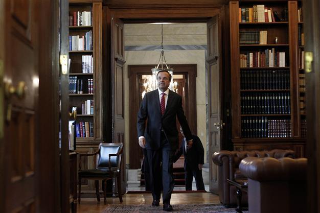 Greek coalition leaders debate new austerity drive