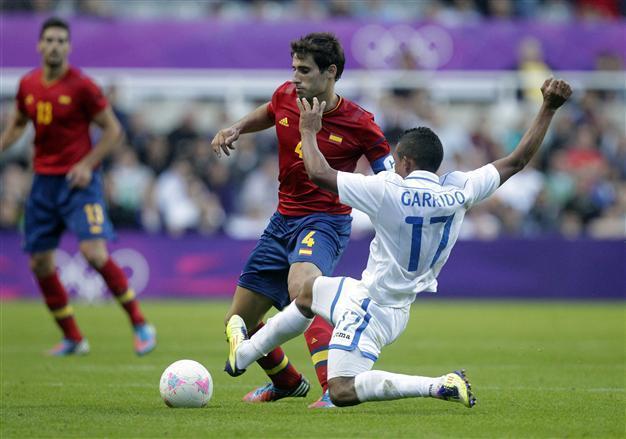 Martinez set to sign for Bayern in record deal